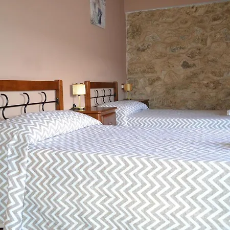 Rural Val Dos Pigarros 2* Lubian